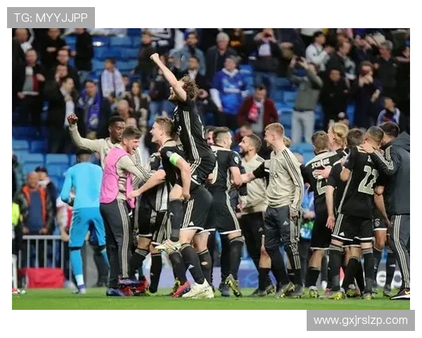 阿贾克斯青训传奇与足球哲学之路