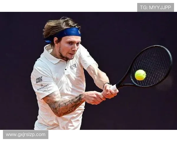 布勃里克：三巨头偶像般关系 辛卡更易亲近